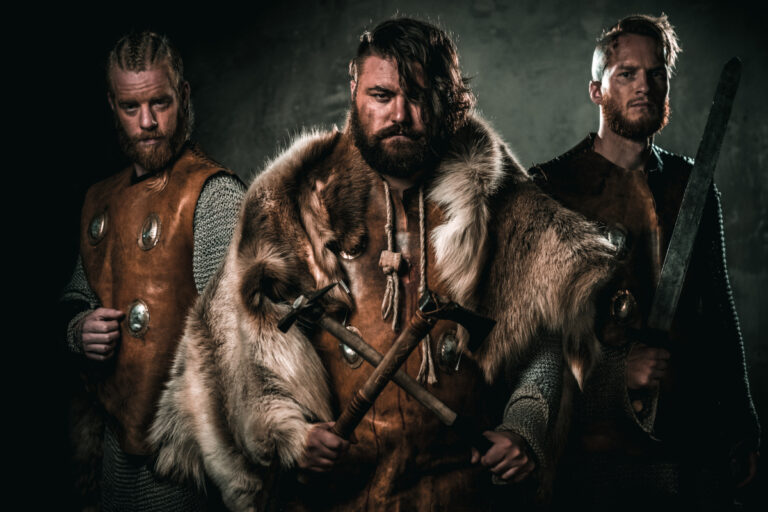 Les amateurs de Vikings : 5 séries qui raviront les passionnés d’âges sombres